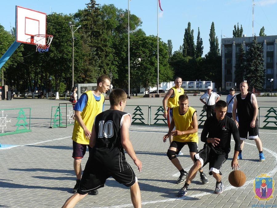 творчо і спортивно – день конституції зустріли досягненнями. Зображення 2