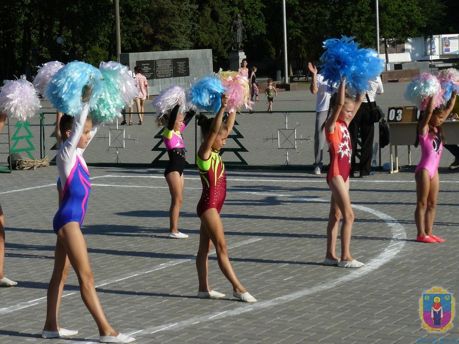 творчо і спортивно – день конституції зустріли досягненнями. Зображення 3
