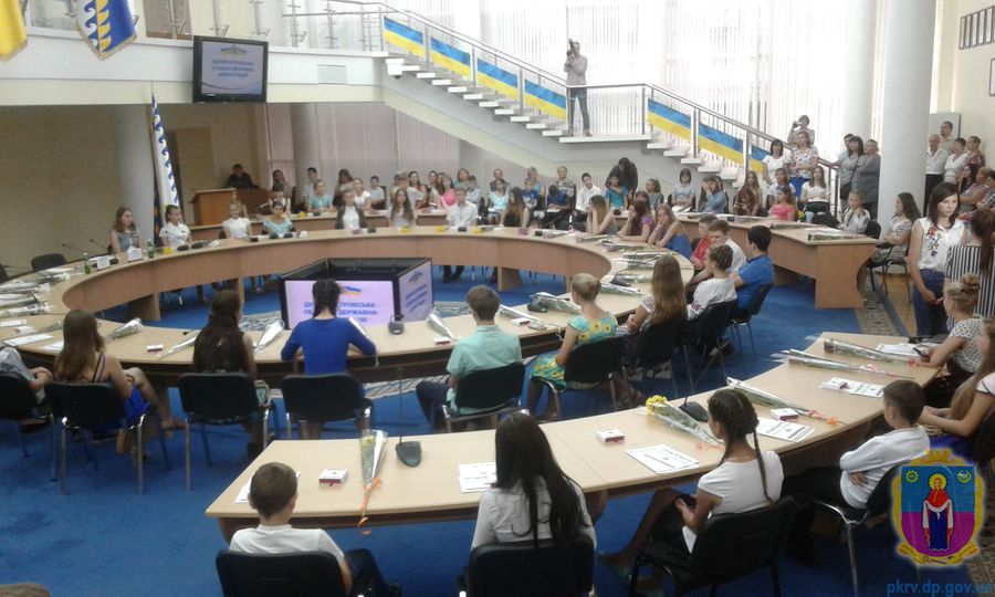 покровчани отримали стипендії дніпропетровської облдержадміністрації. Зображення 2