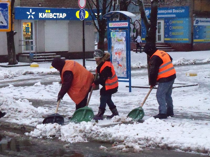 комунальники працюють у посиленому режимі. Зображення 3