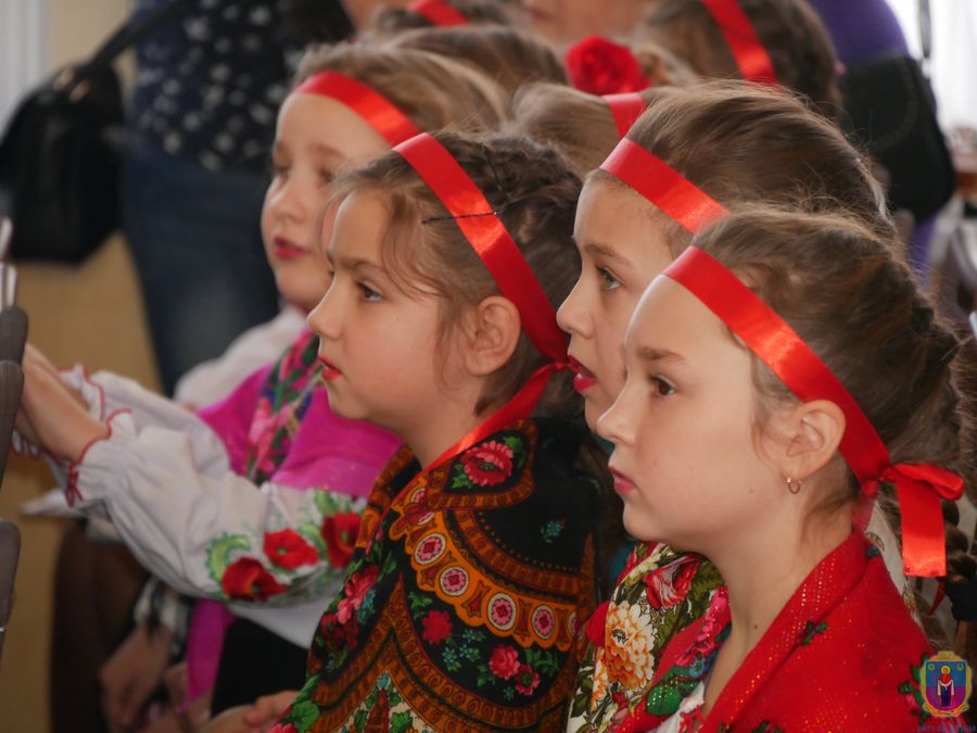 свято щирості й добра, свято, що відроджує традиції. Зображення 3
