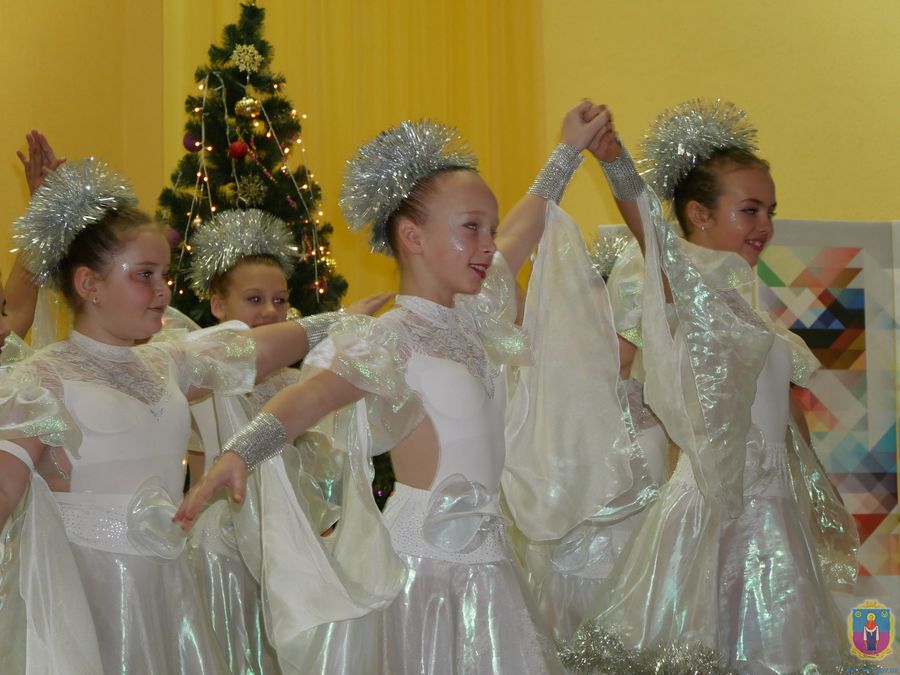 свято щирості й добра, свято, що відроджує традиції. Зображення 7